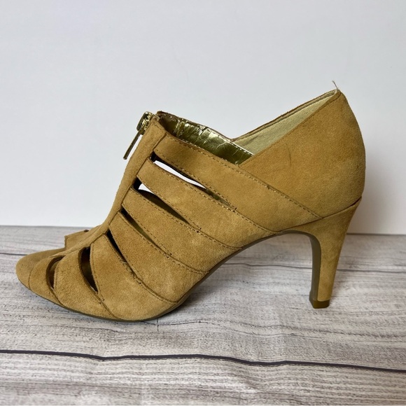 Aerosoles Women's Lambada Dress Pump, Light Tan Suede/size 6 - Picture 12 of 12